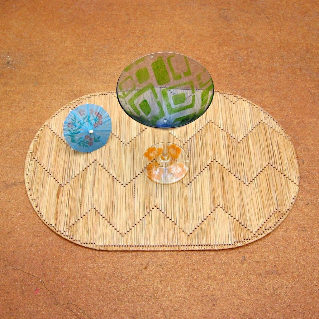 DIY raffia placemat