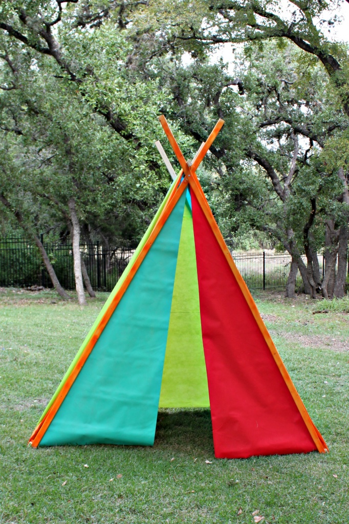 Make this tent DIY for your family to enjoy this summer.