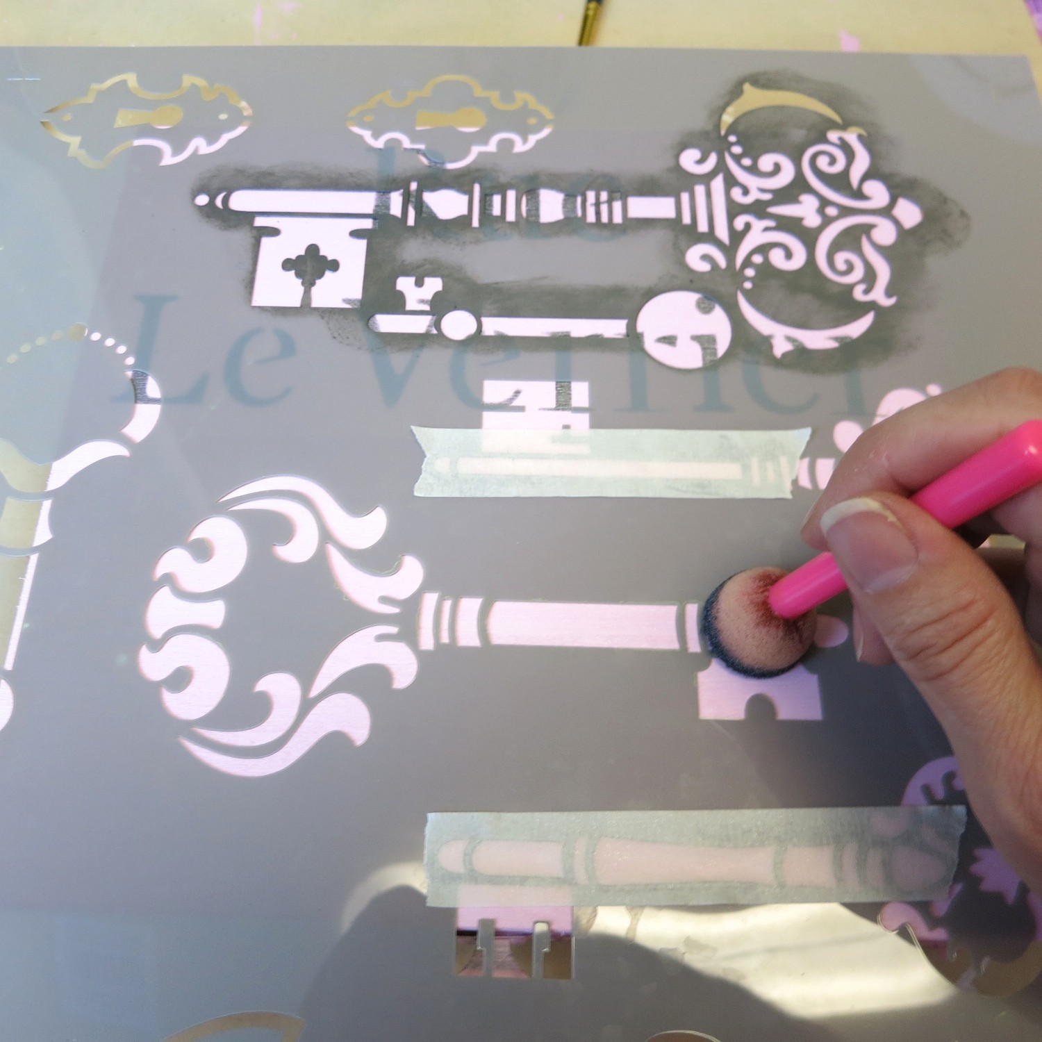 how to stencil cigar box