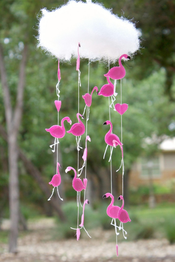Create a fun flamingo mobile for your home or party this summer! Die cuts and non fraying fabric make this a quick, easy project.