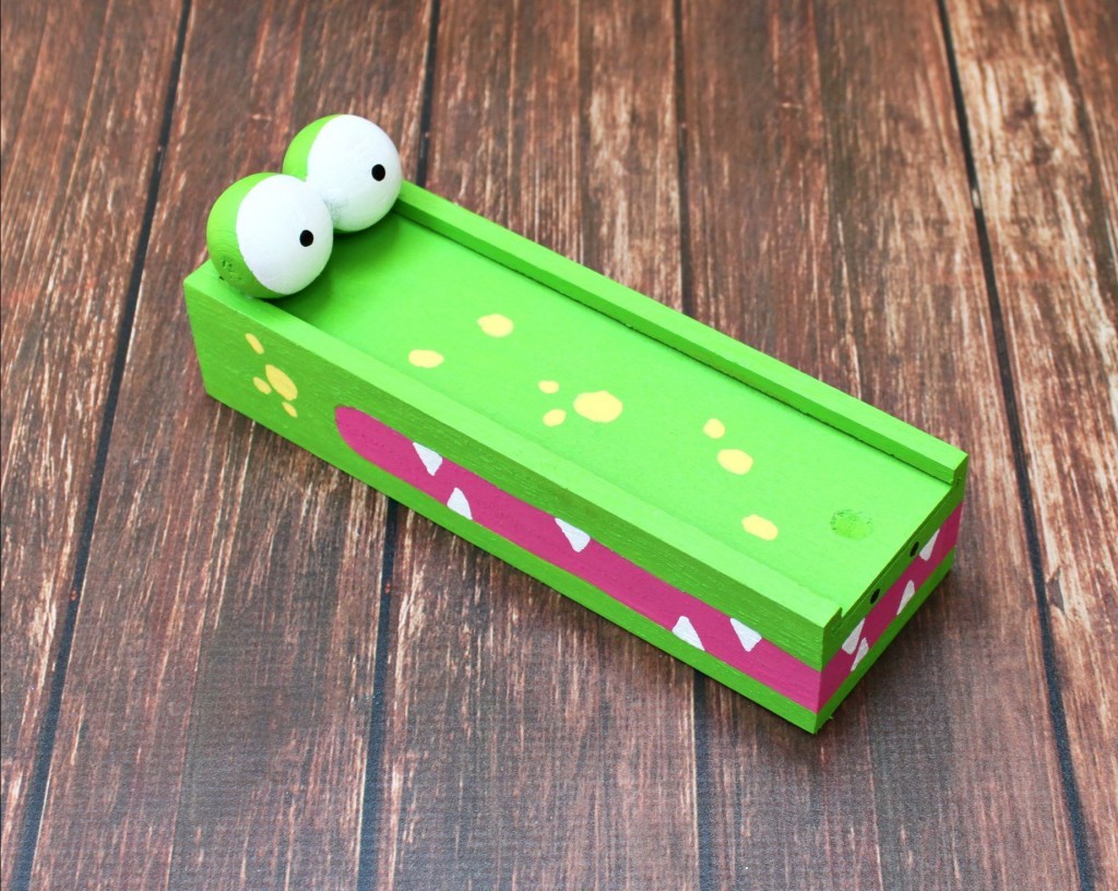 Alligator Pencil Box Tutorial