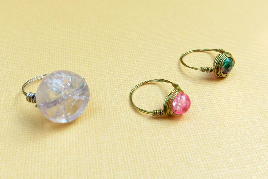 Create beautiful wire wrapped rings in minutes!