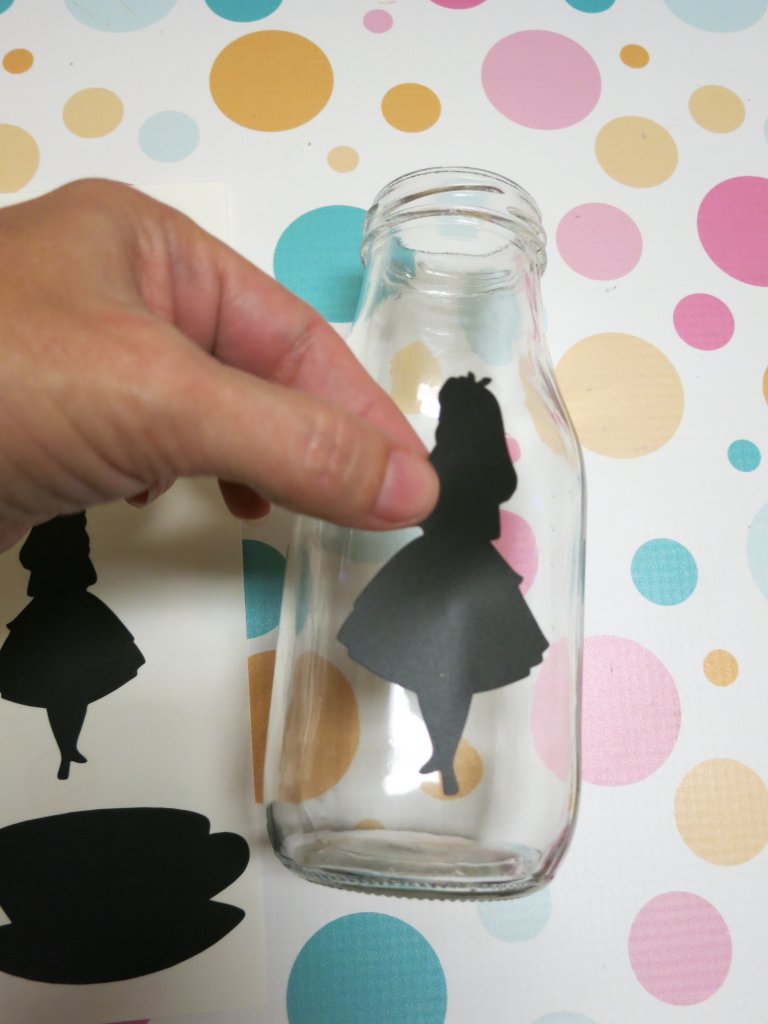 Create a Wonderland themed party quickly and easily by using items found at home and chalkboard labels