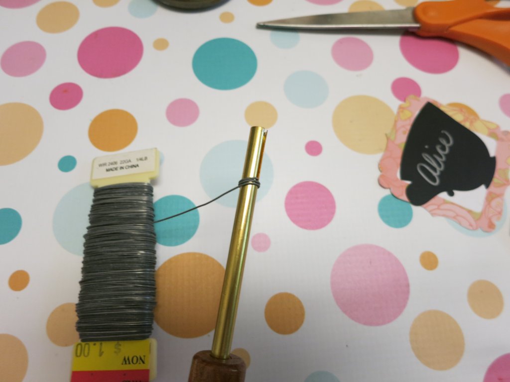 Create a Wonderland themed party quickly and easily by using items found at home and chalkboard labels