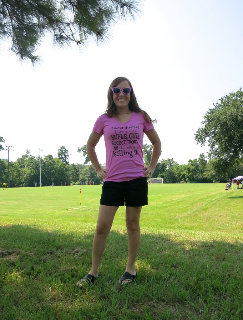 "I never dreamed I'd grown up to become a super cute soccer mom, but here I am killing it!" Full tutorial with a free download.
