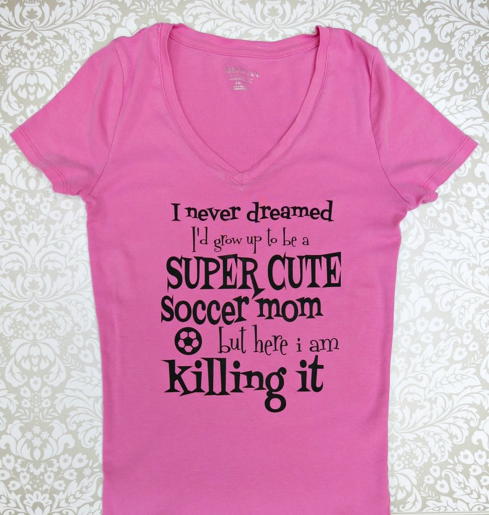 Super Cute Soccer Mom Shirt DIY