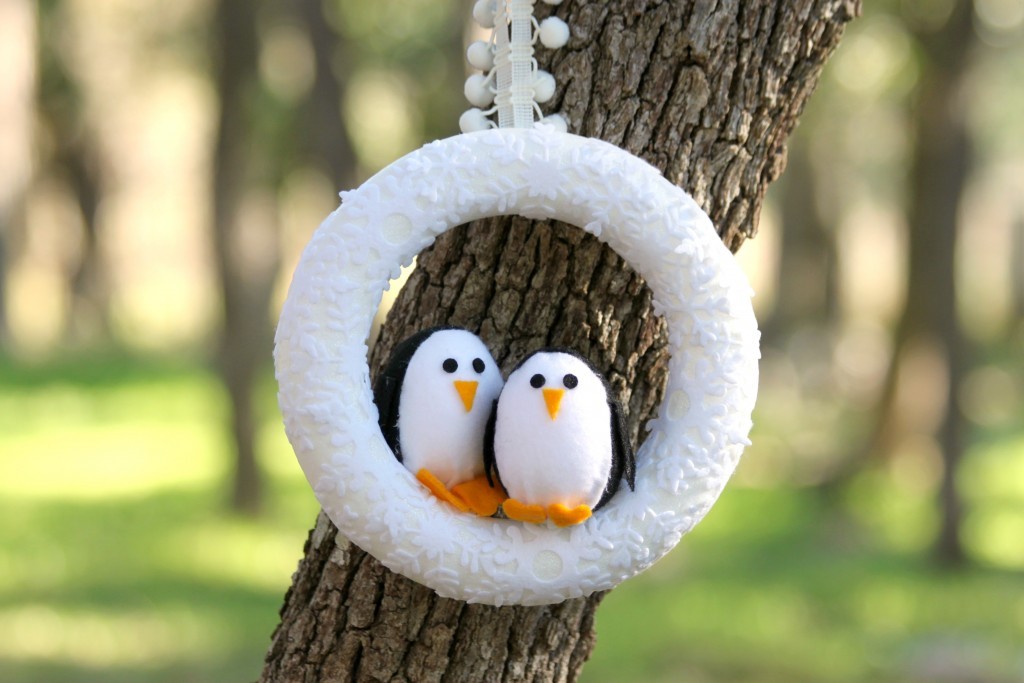 Make a designer inspired penguin winter wreath.
