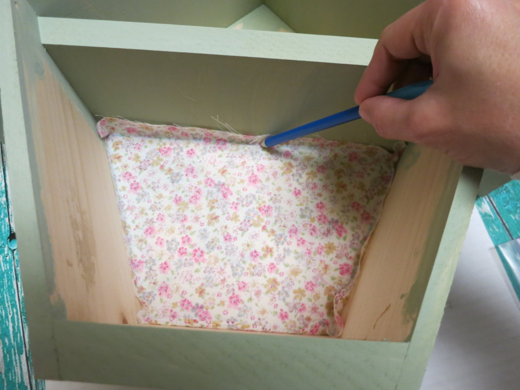 mod podge bird house