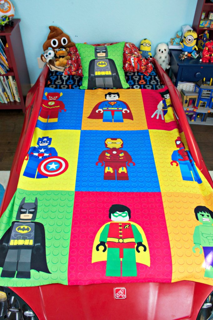 My son asked for a superhero themed room, inspired by the Lego Batman movie, I'm sure!  I was happy to oblige and decorate with Lego Superheroes!