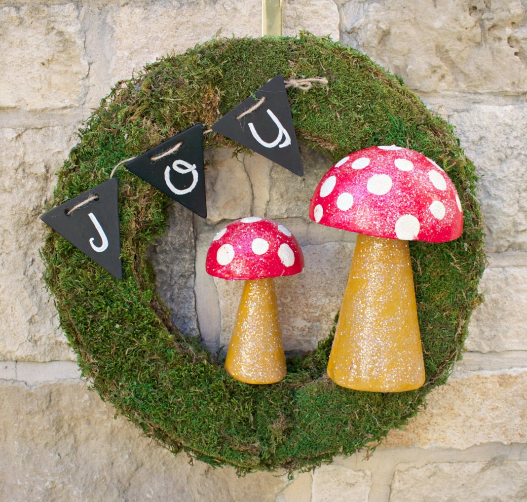 mossy mushroom wreath tutorial