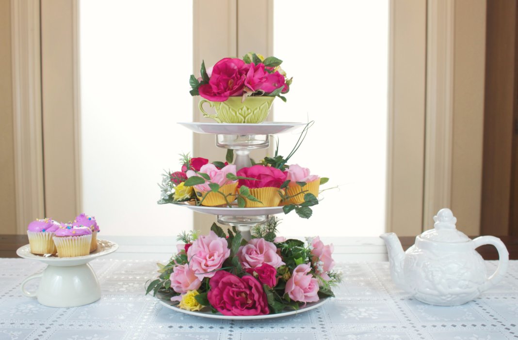 Floral Centerpiece for a Tea Party:  Thrifty DIY