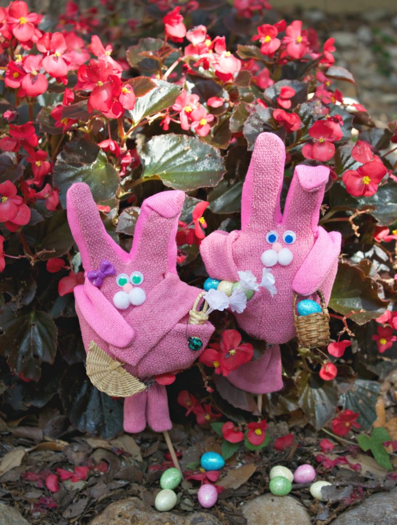 Make a garden glove bunny to liven up your decor with this Easter.  Learn how to turn a glove into a cute garden bunny to decorate with.