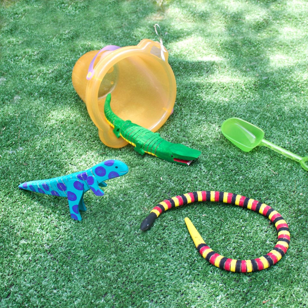 wiggle animals photo stands
