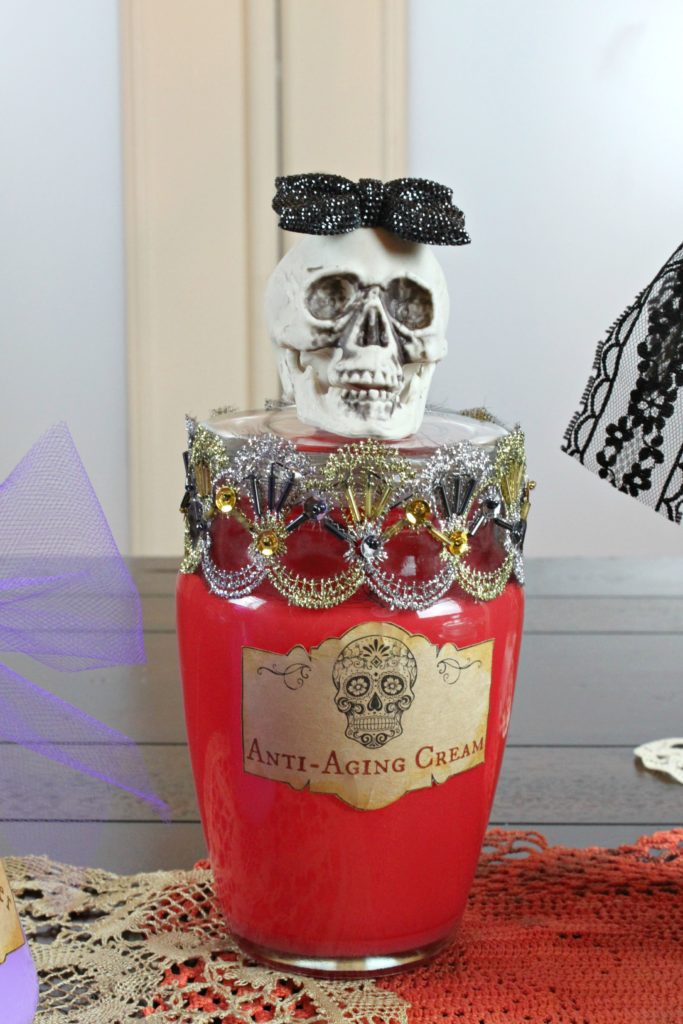 Free printable Halloween labels will help you quickly make these creepy Halloween bottles. This fun decor is easy to make!