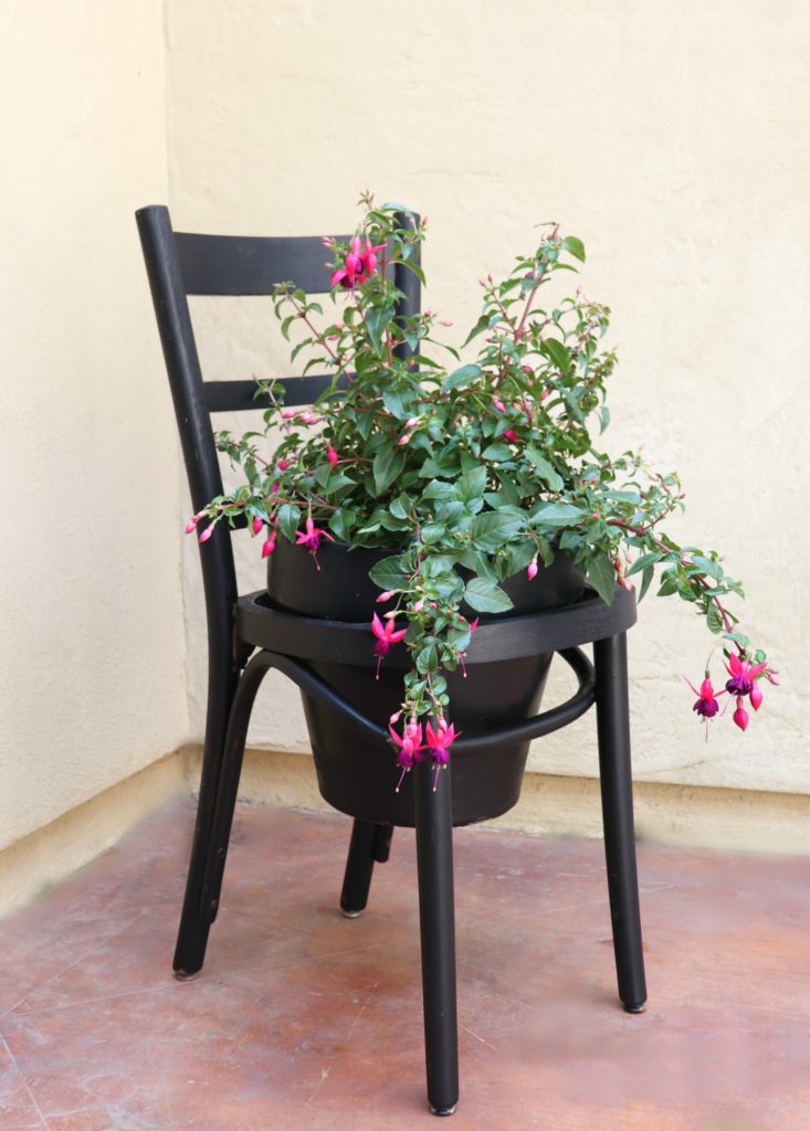 Terra Cotta Pot Chair Planter Project