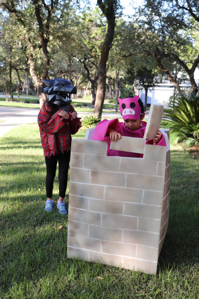 Use a wolf mask kit to DIY your costume