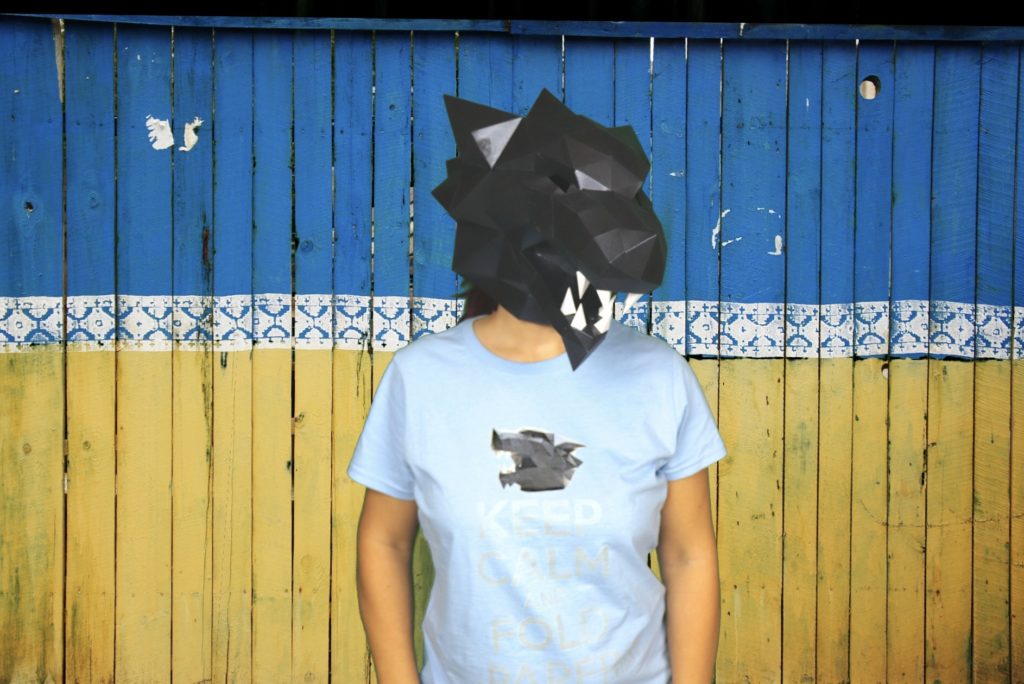 Use a wolf mask kit to DIY your costume