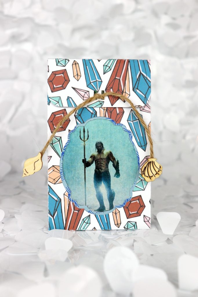 This Aquaman craft is perfect for your movie night girls night out. 