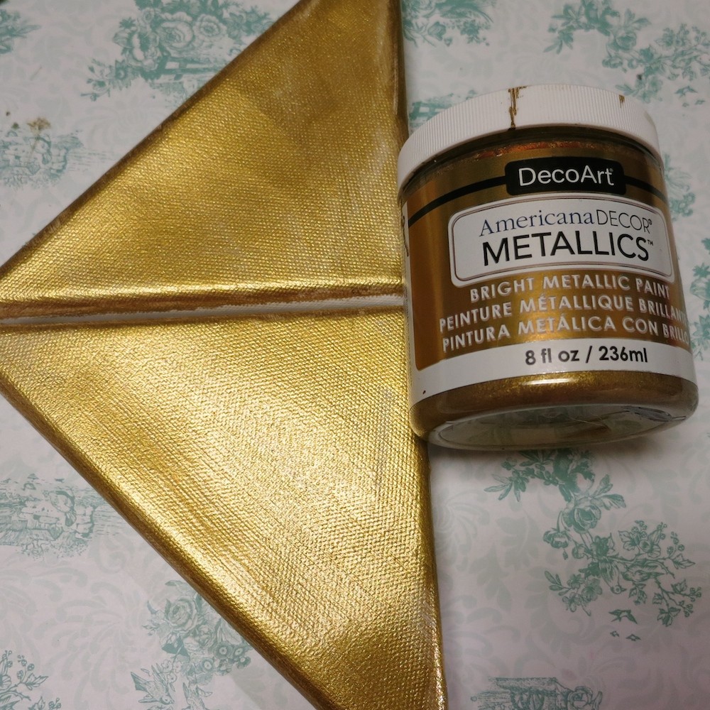 gold metallic paint