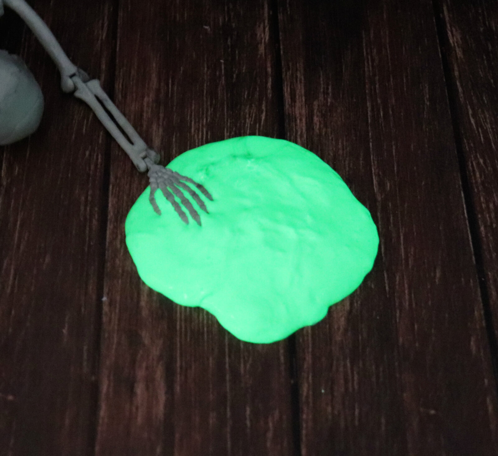 Glow in the Dark Slime Recipe with Wildfire Printable Morena's Corner
