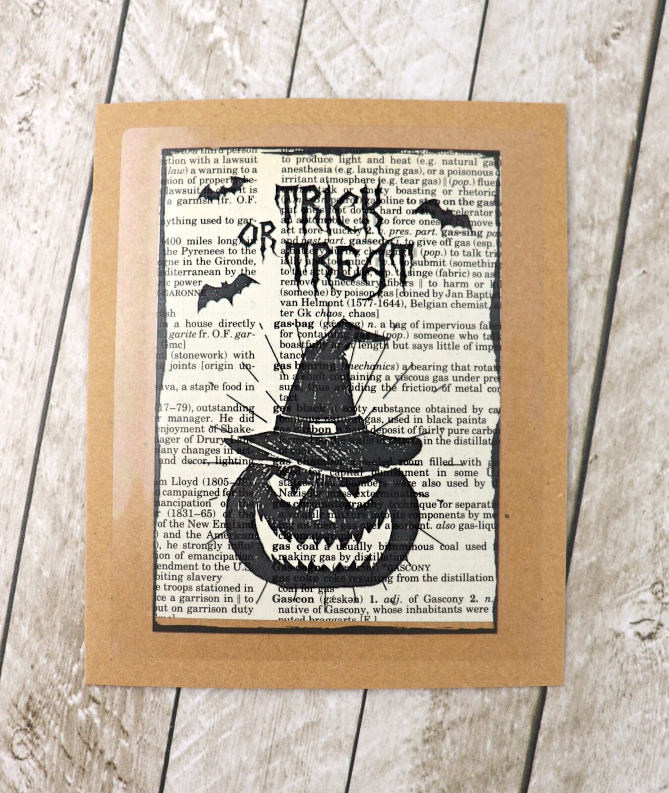 Halloween Clear Labels: Spooky Free Printable Projects
