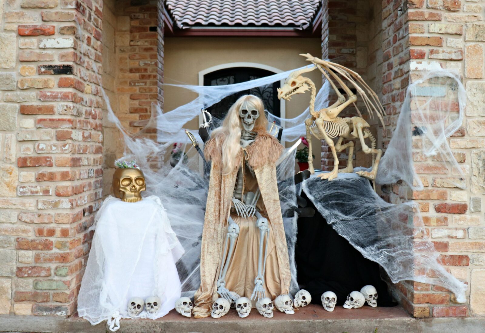 Game of Thrones Halloween Porch Decor