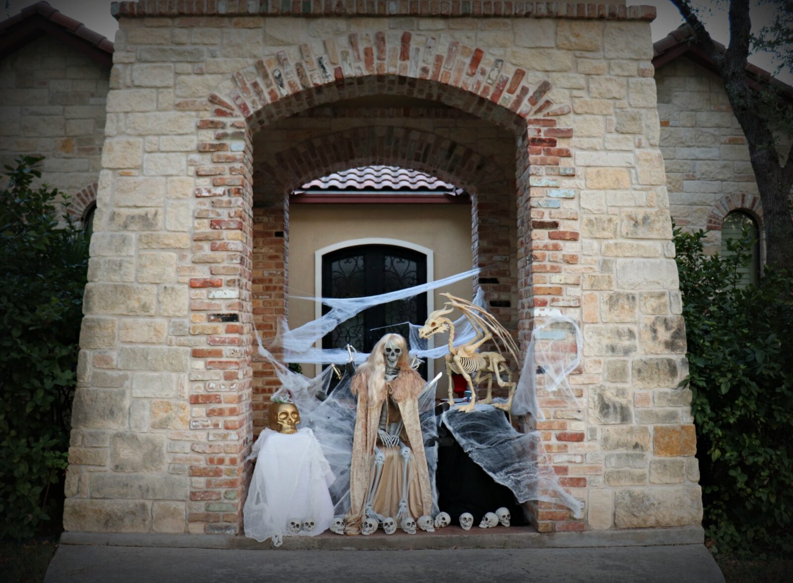 Game of Thrones Halloween Porch Decor