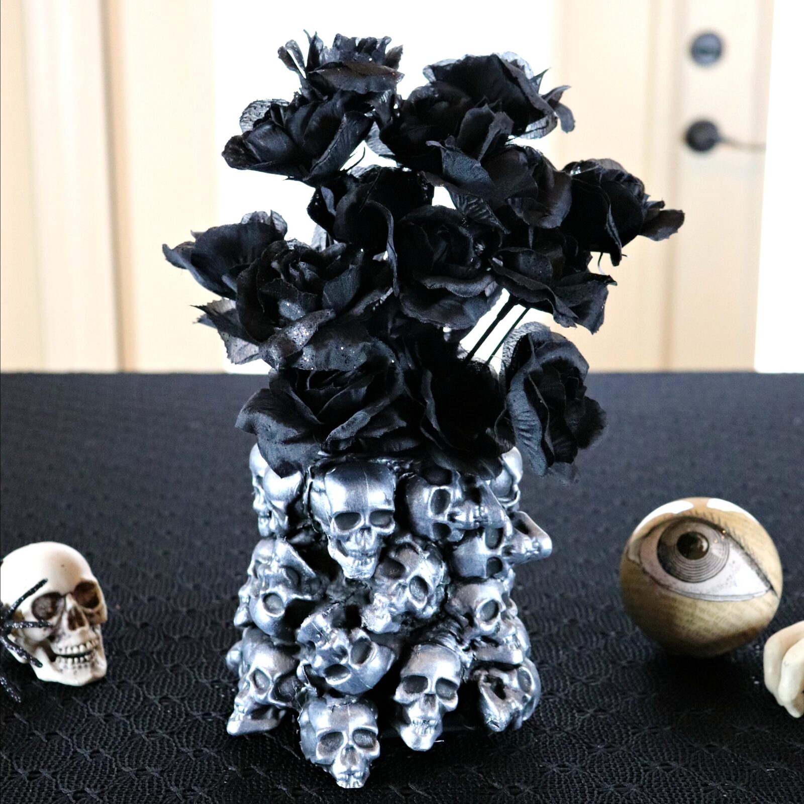 make a skull vase diy