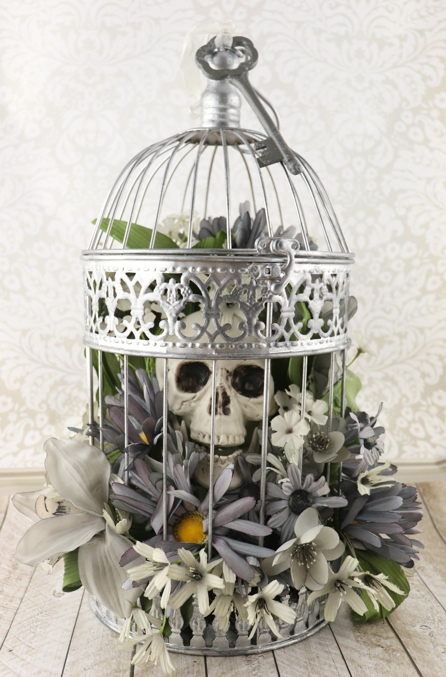 Skulls and Flowers Decor: Gothic Florals DIYs