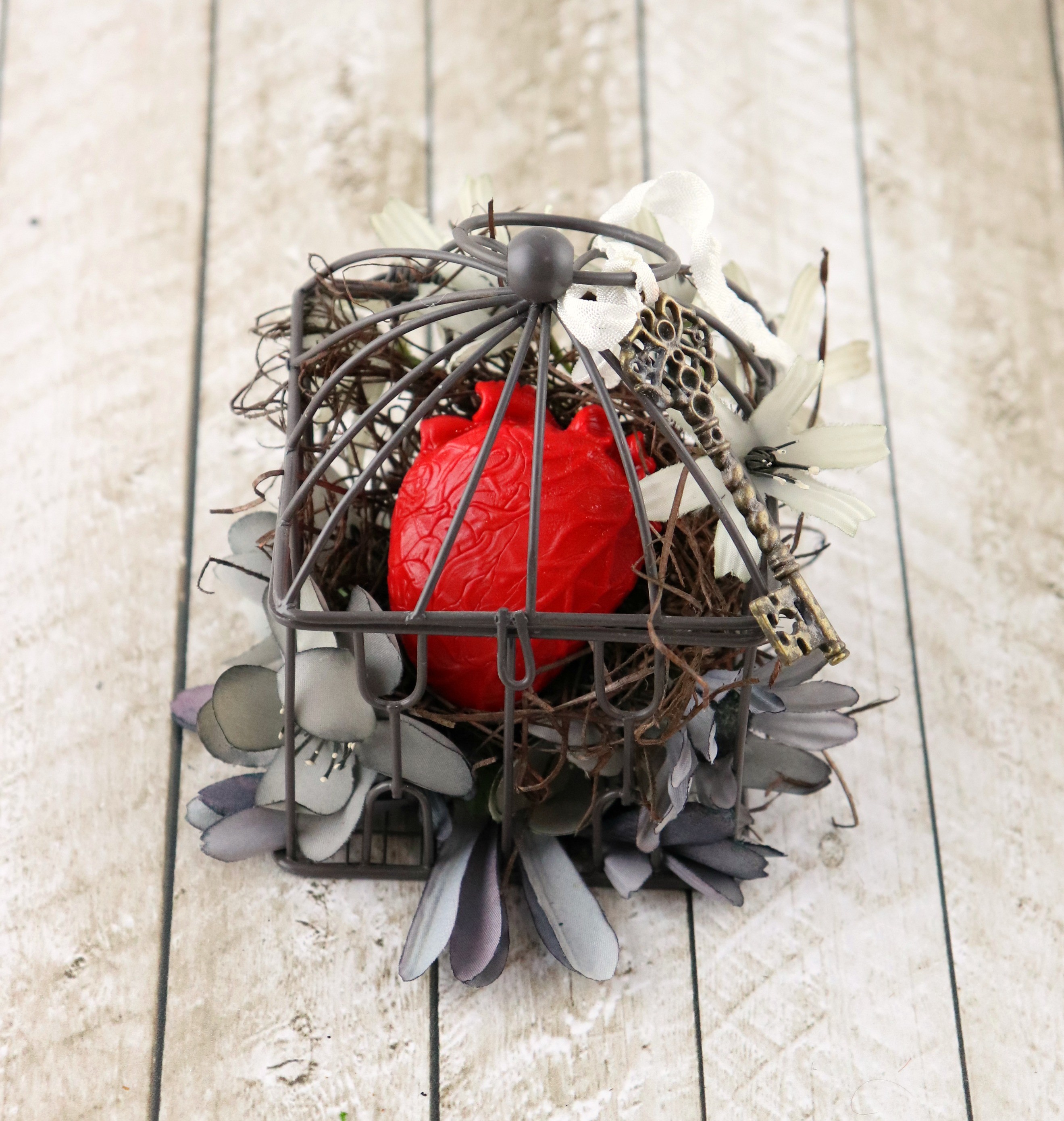 Halloween Cloche and Birdcage Decorating Ideas