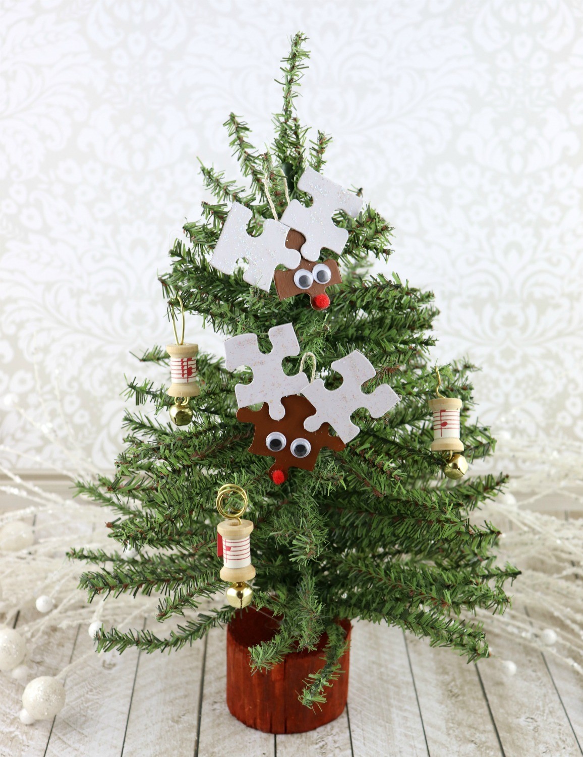 Reindeer Puzzle Ornaments Tutorial