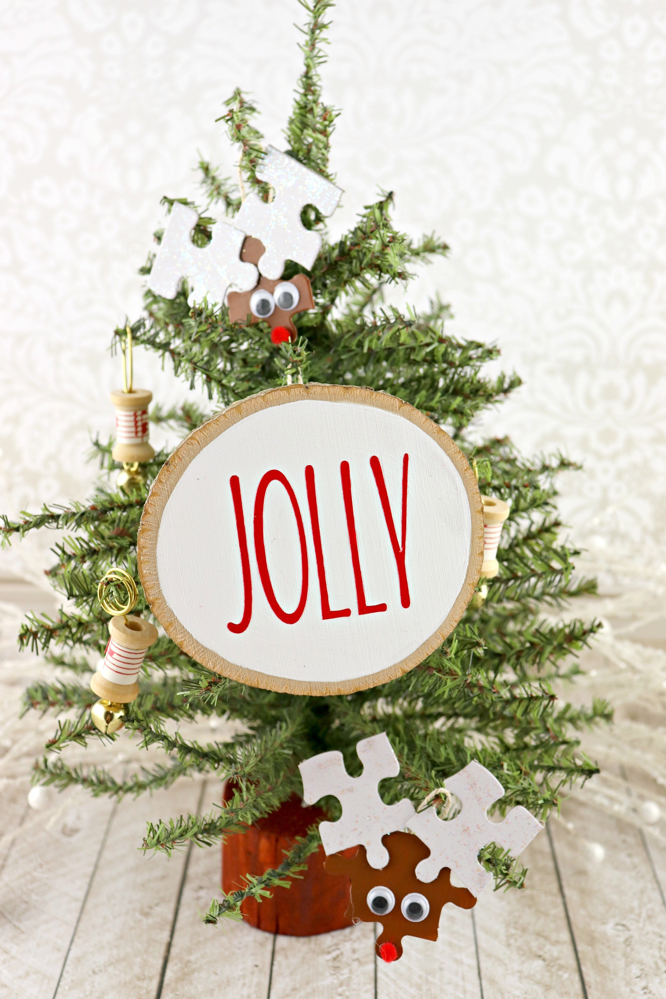 wood round ornament DIY