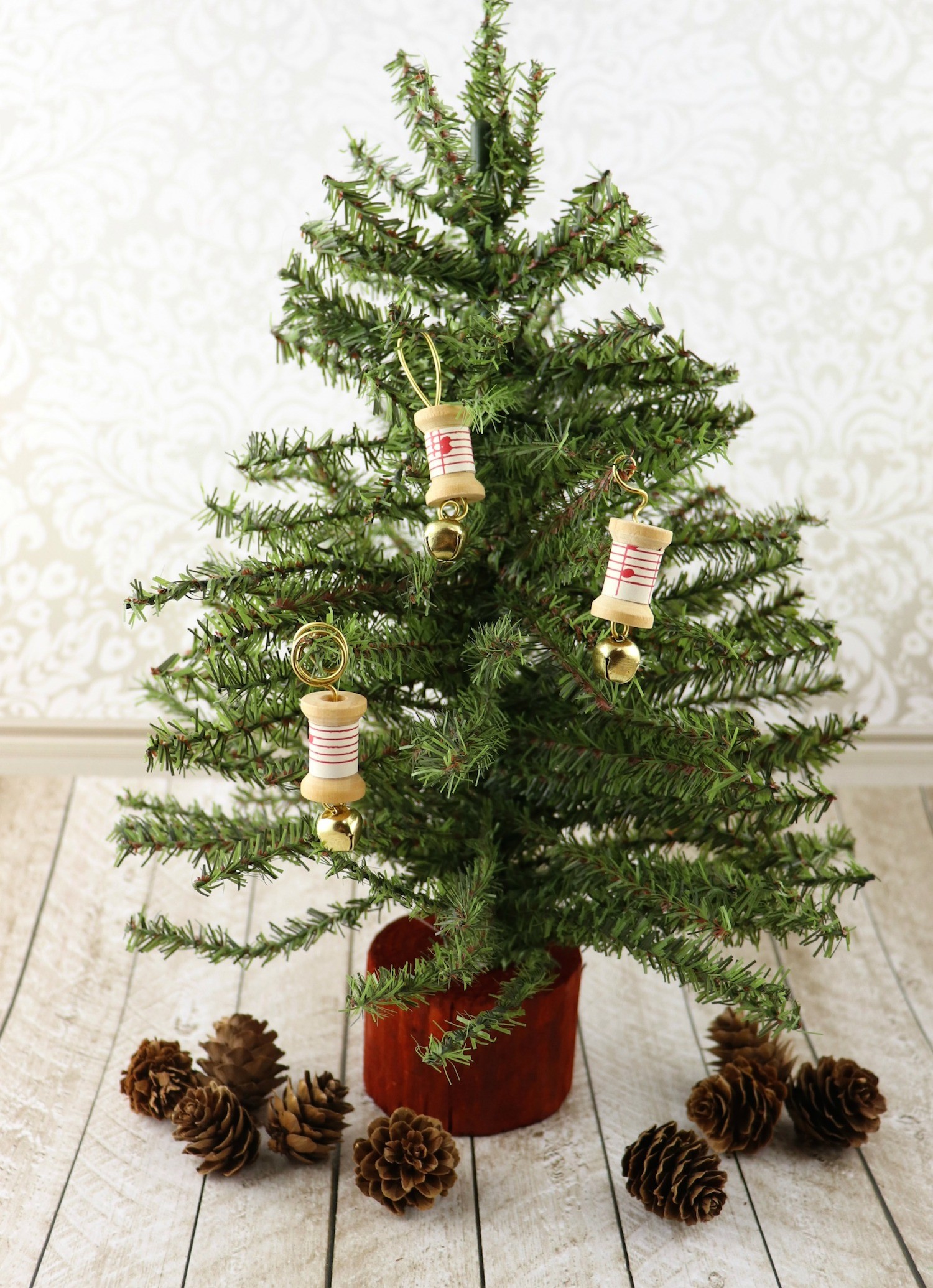 Wood Spool Ornaments: 12 Days of Christmas Crafts
