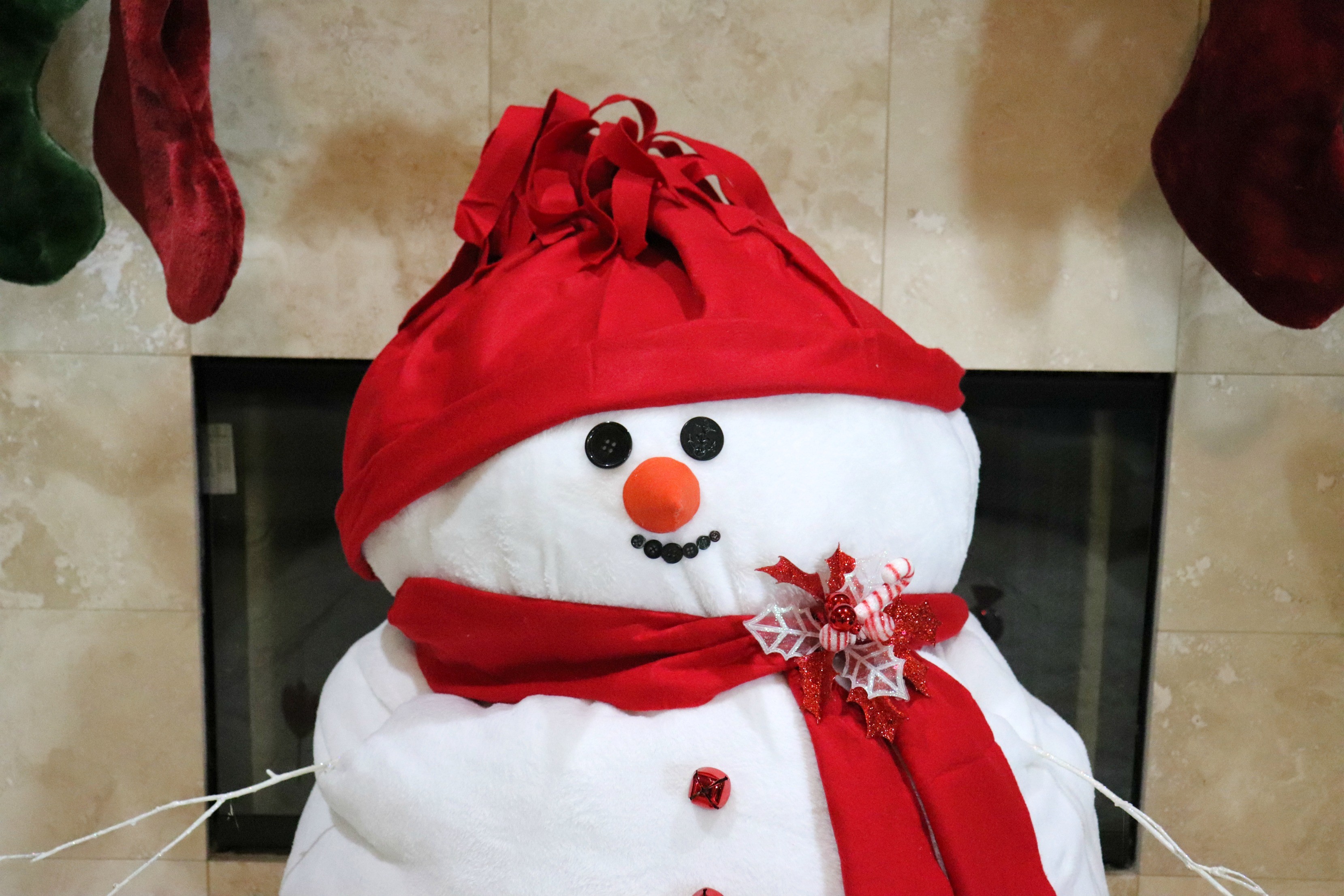 Giant plush snowman decor DIY