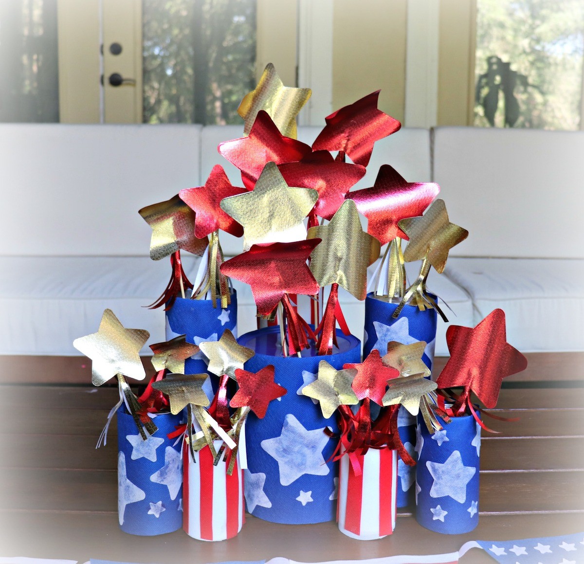 turn recyclables into patriotic centerpiece