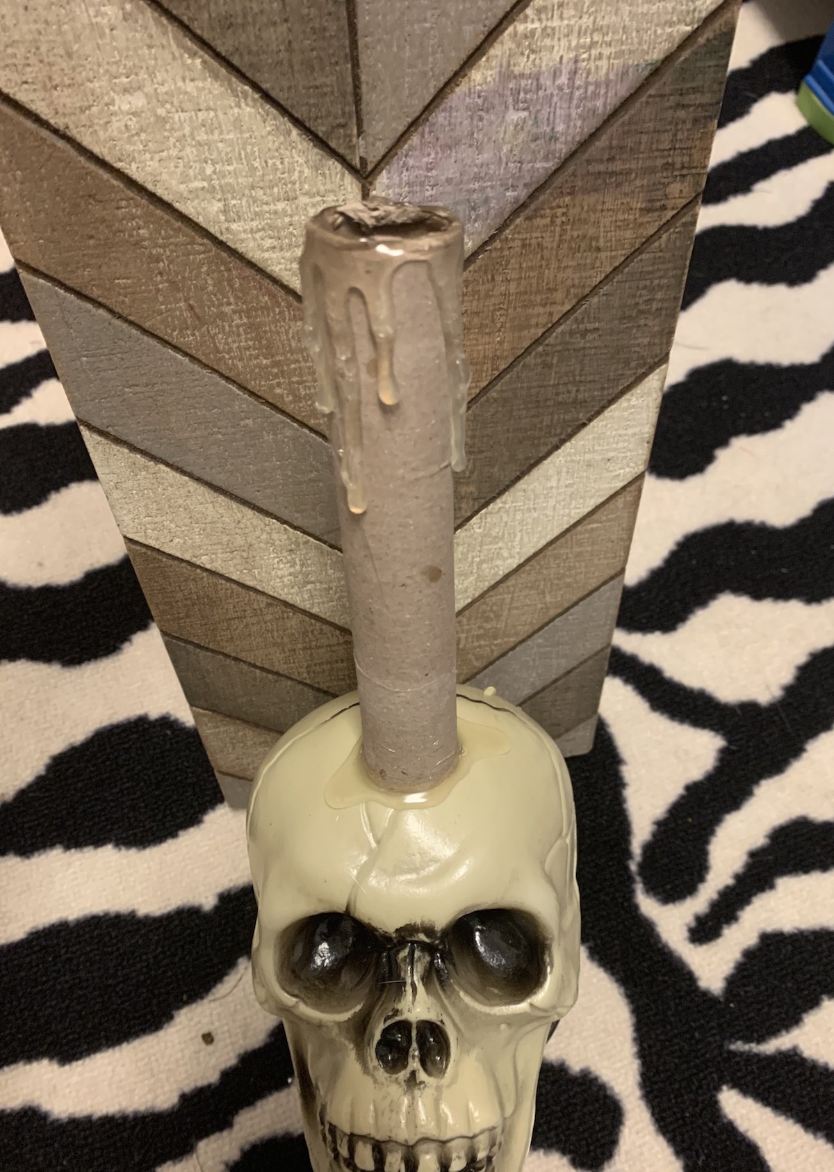 hot glue skulls for decor
