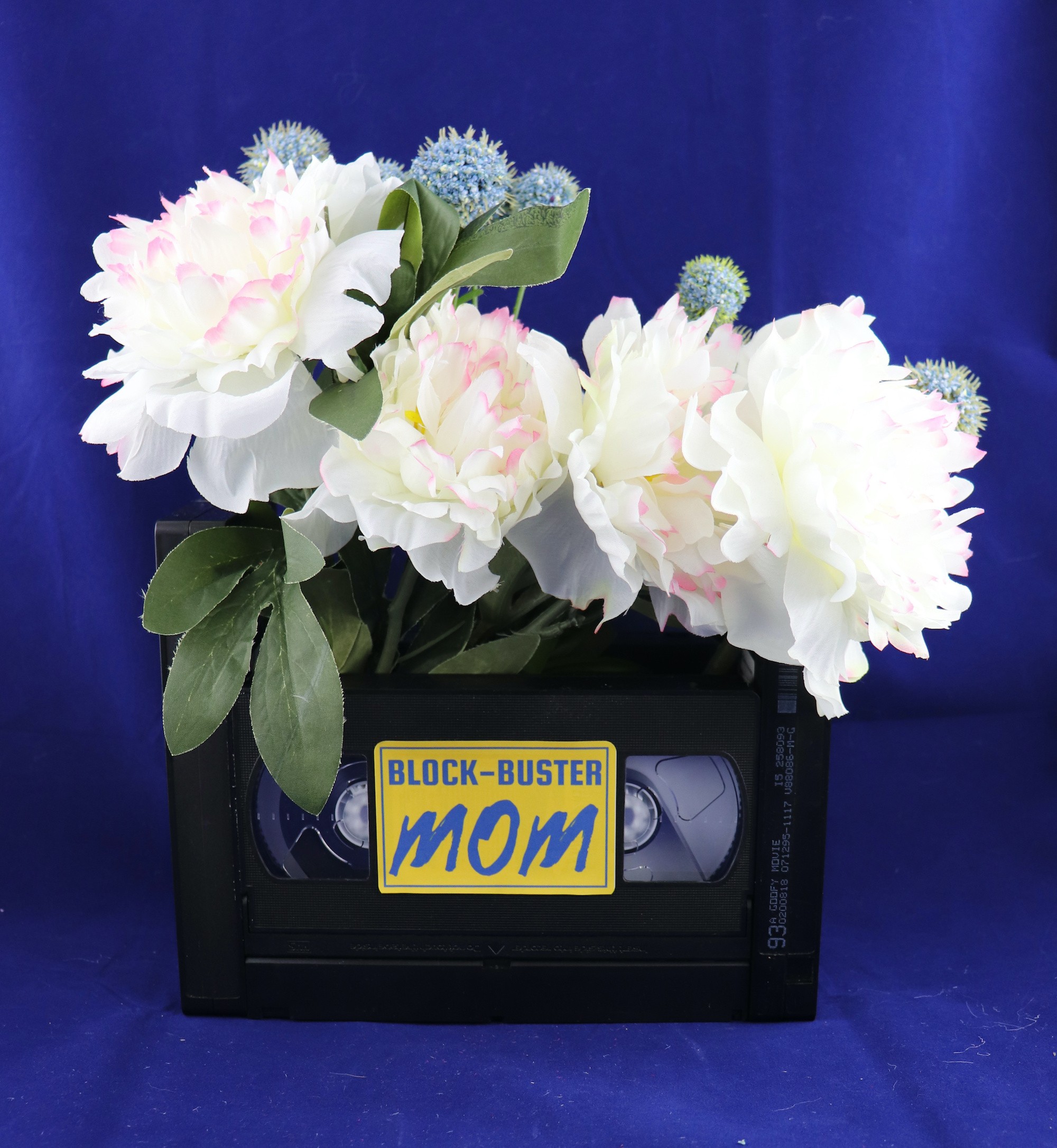 flower basket made with VHS case
