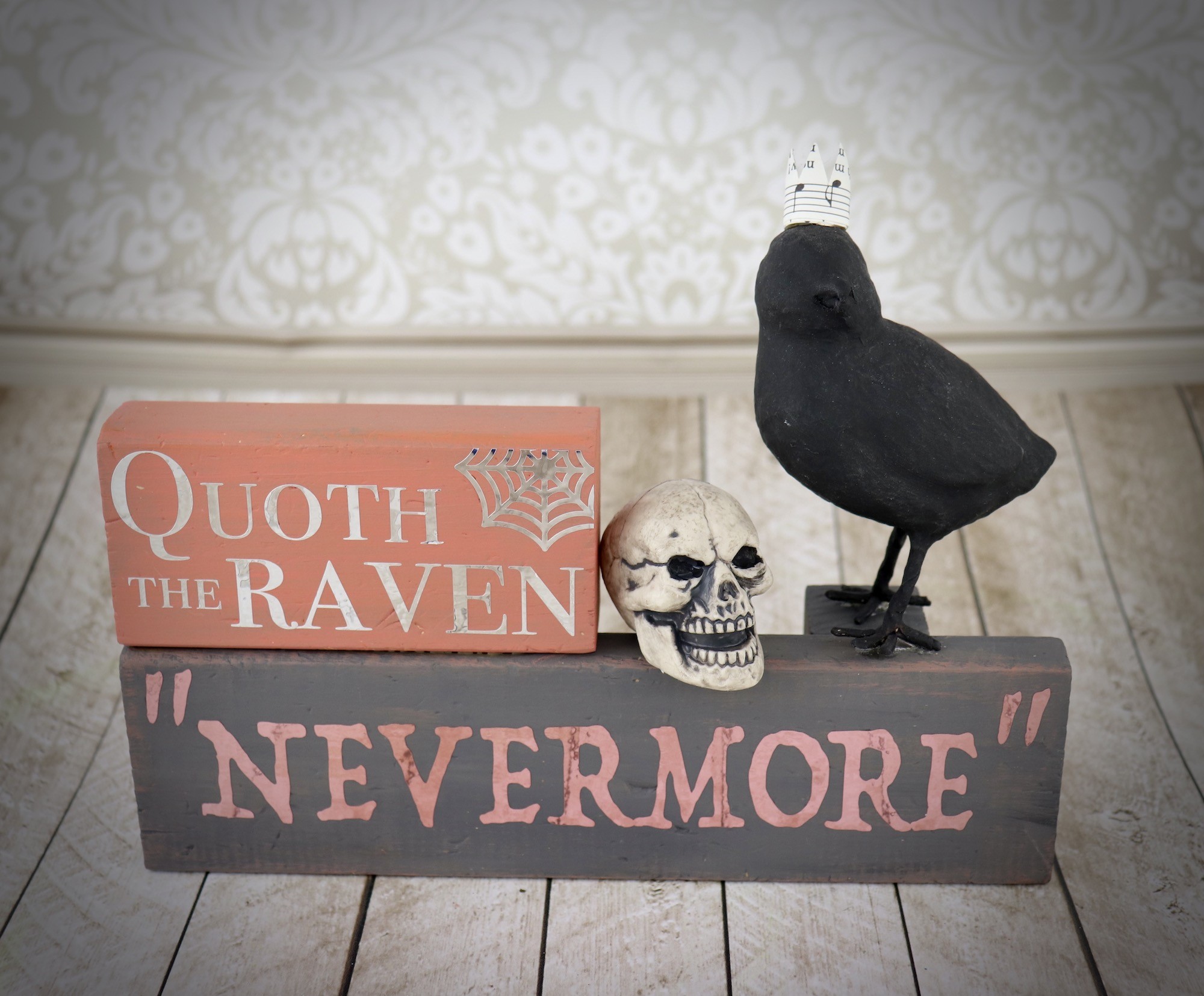 make a Halloween sign