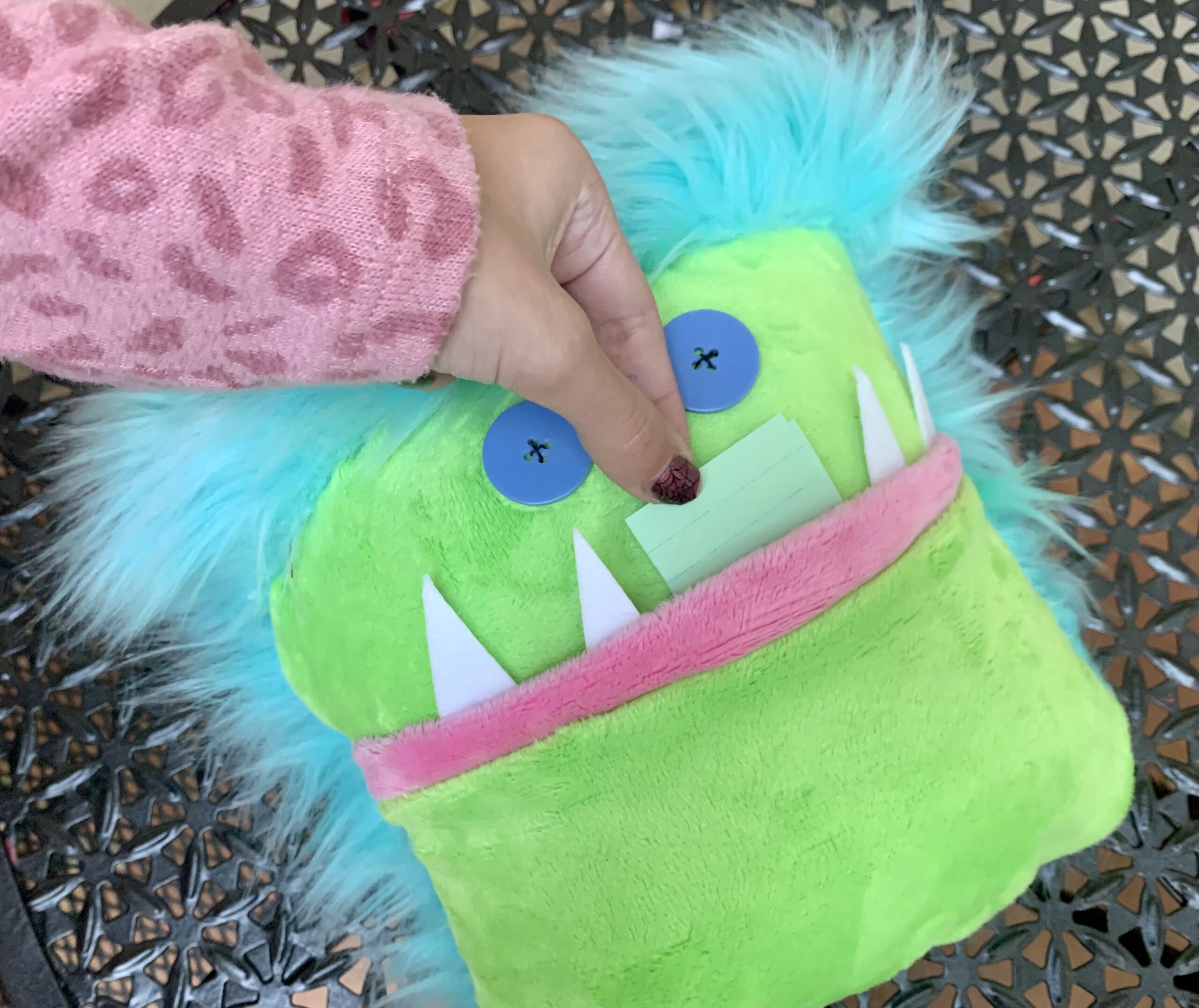 Worry Monster Pillow tutorial