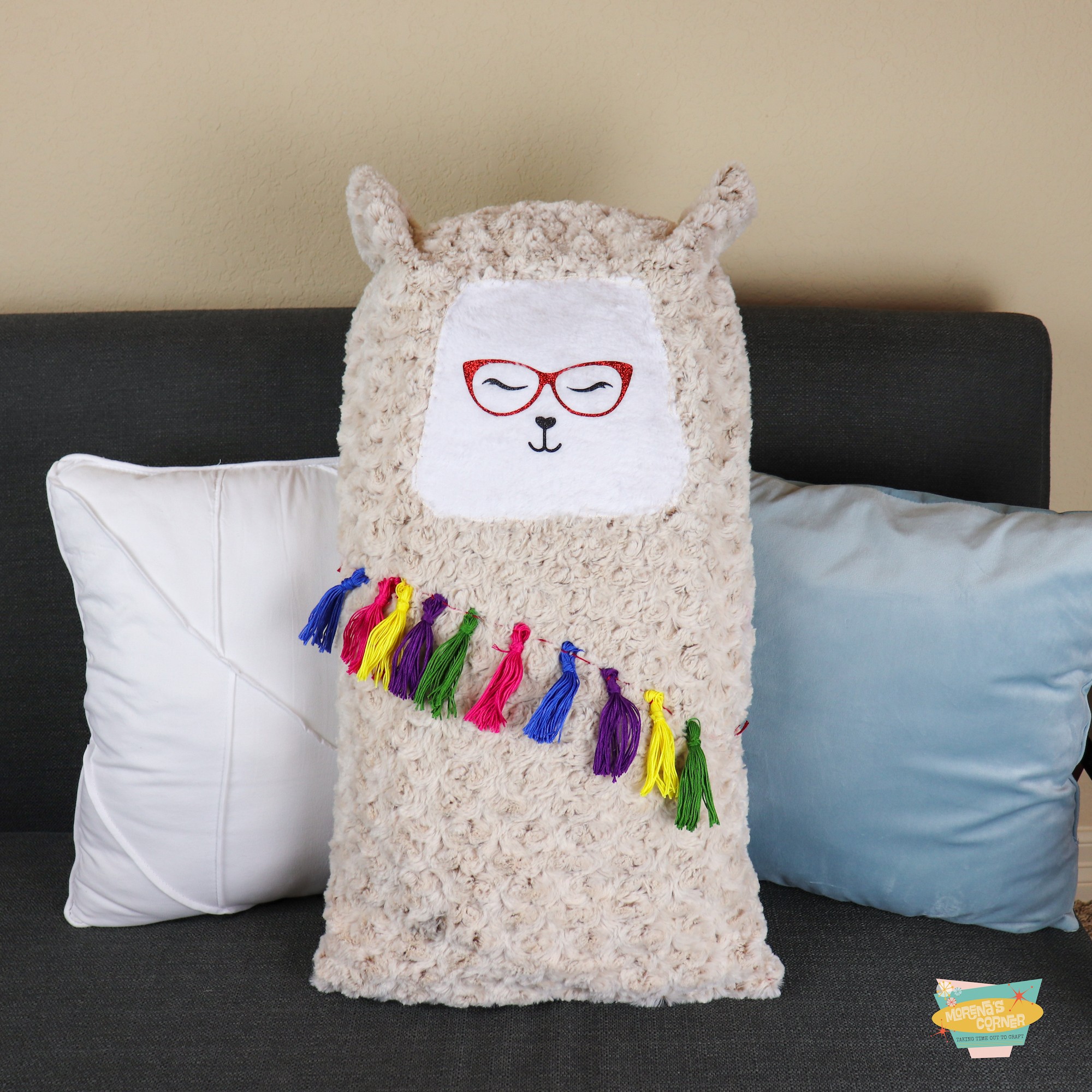 Llama Lumbar Pillow DIY