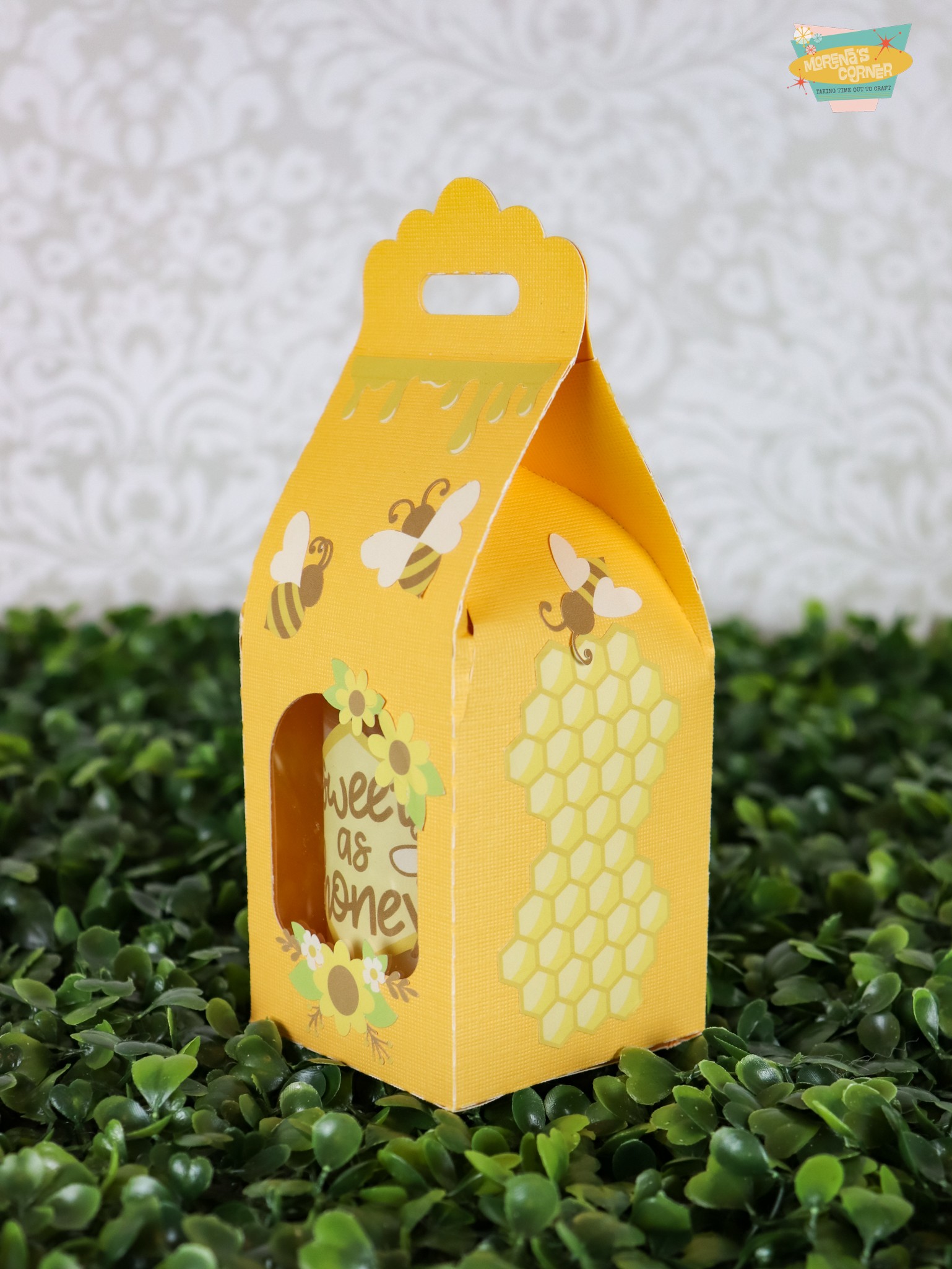 honey bee favor box DIY