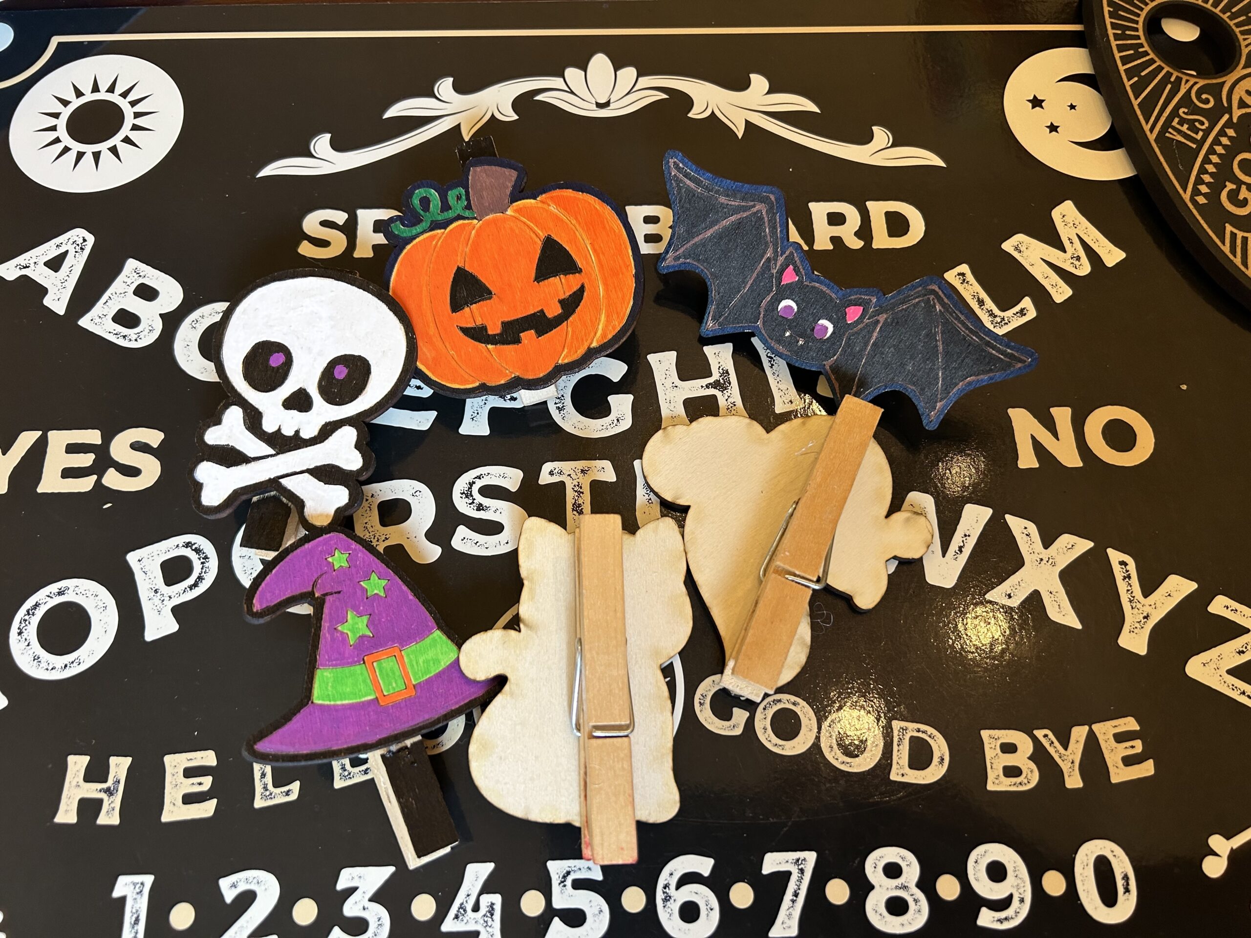 clothespin DIY halloween bag tags