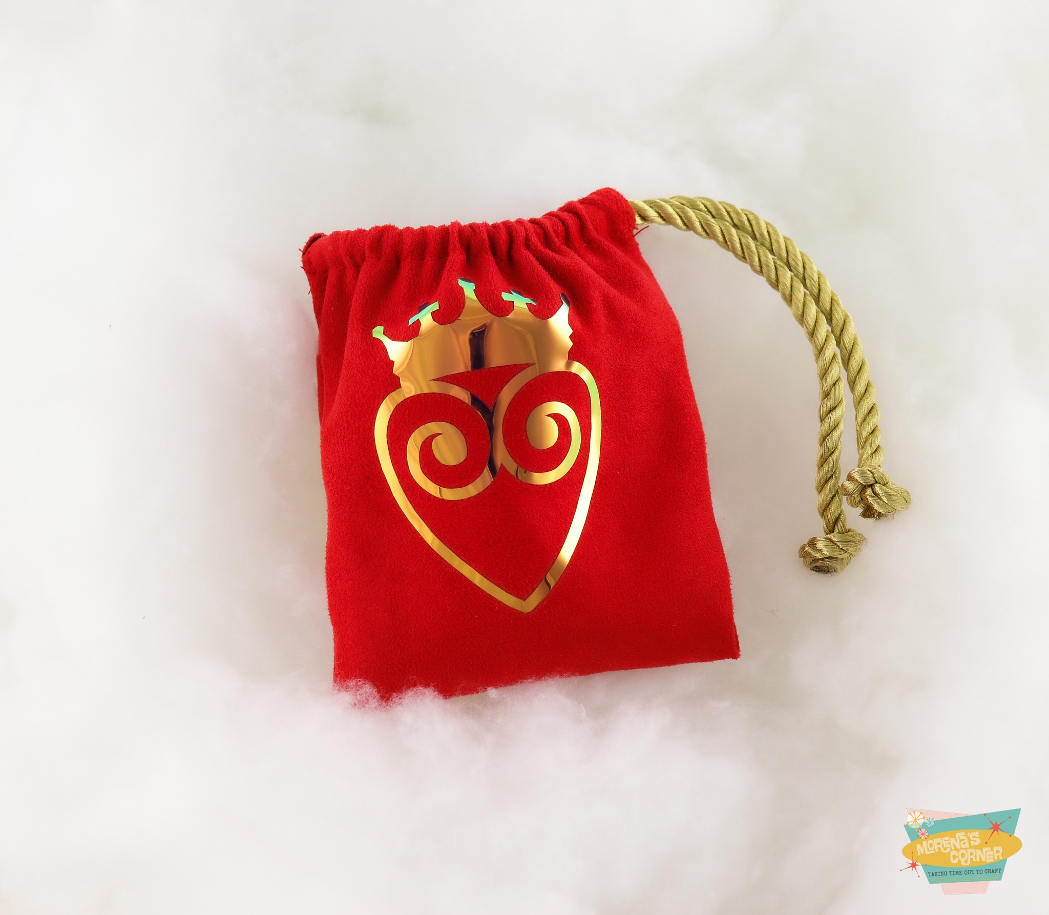 metallic HTV valentine bag DIY
