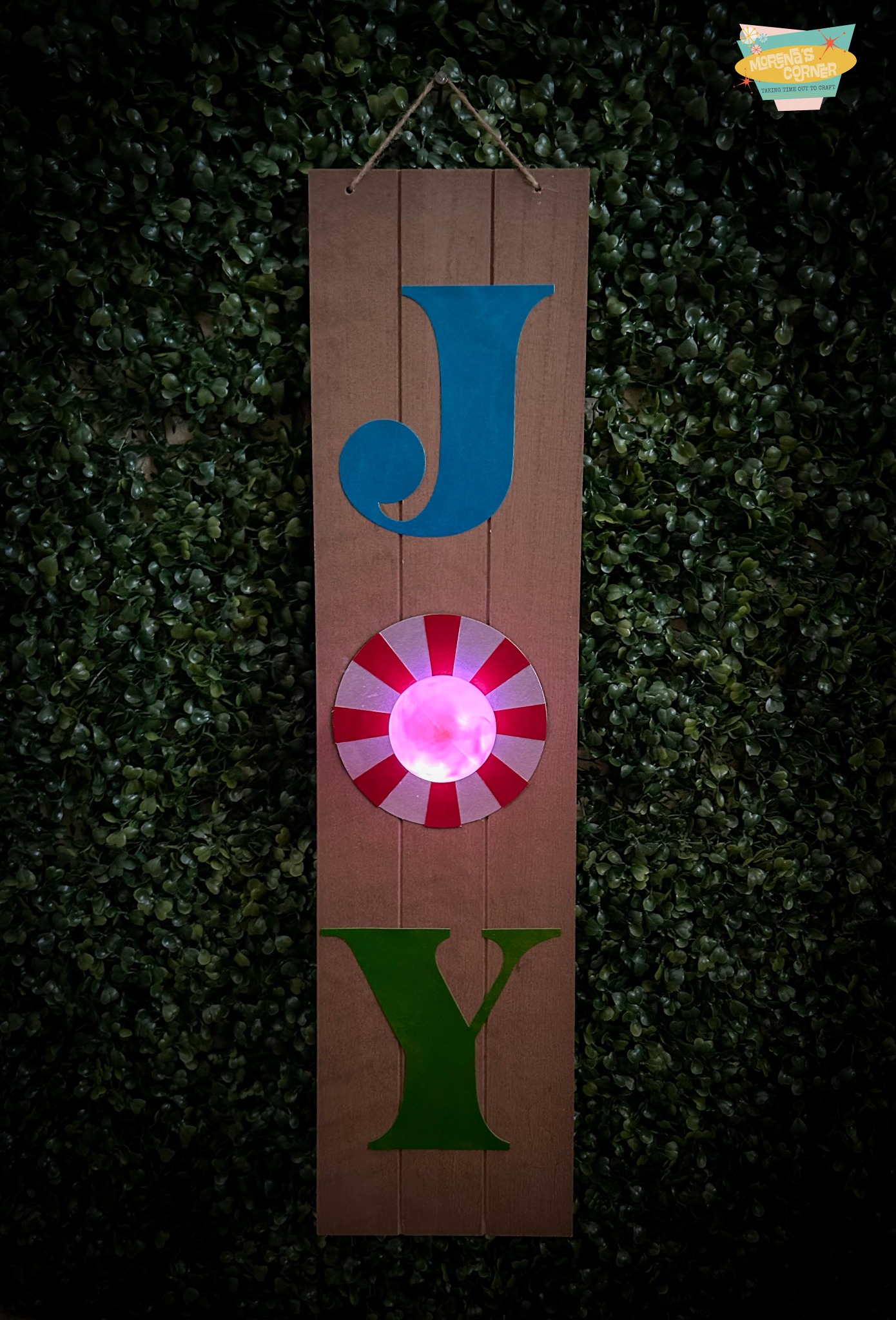 Make a Light Up Sign for Christmas