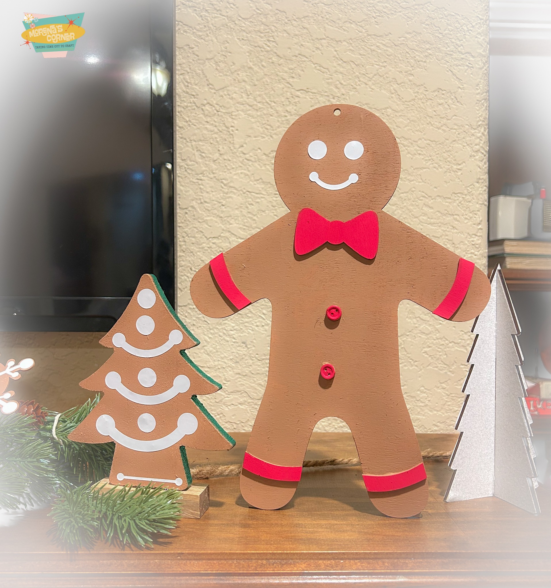 DIY Faux Gingerbread Mantle Decor