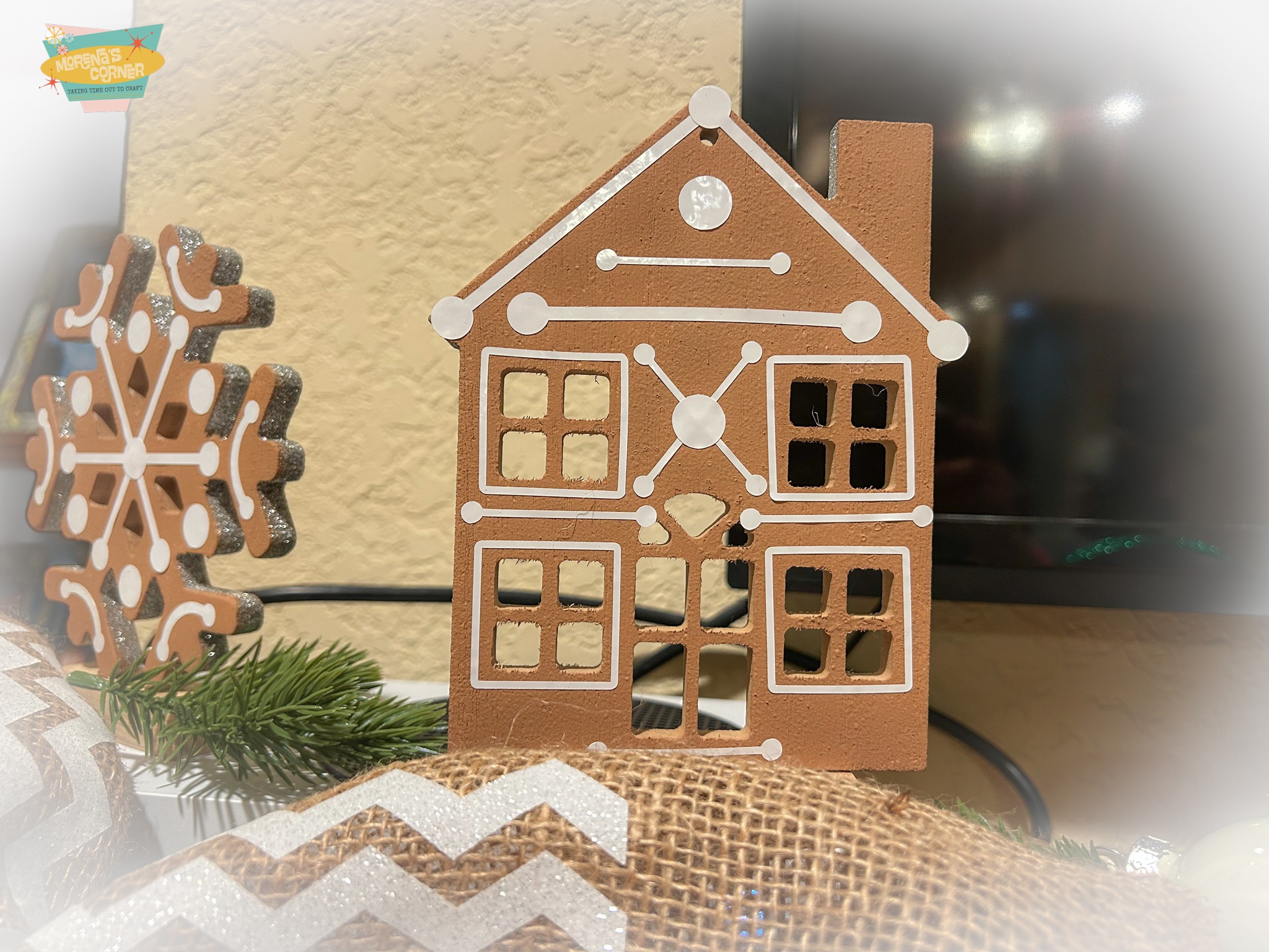 christmas mantle decor