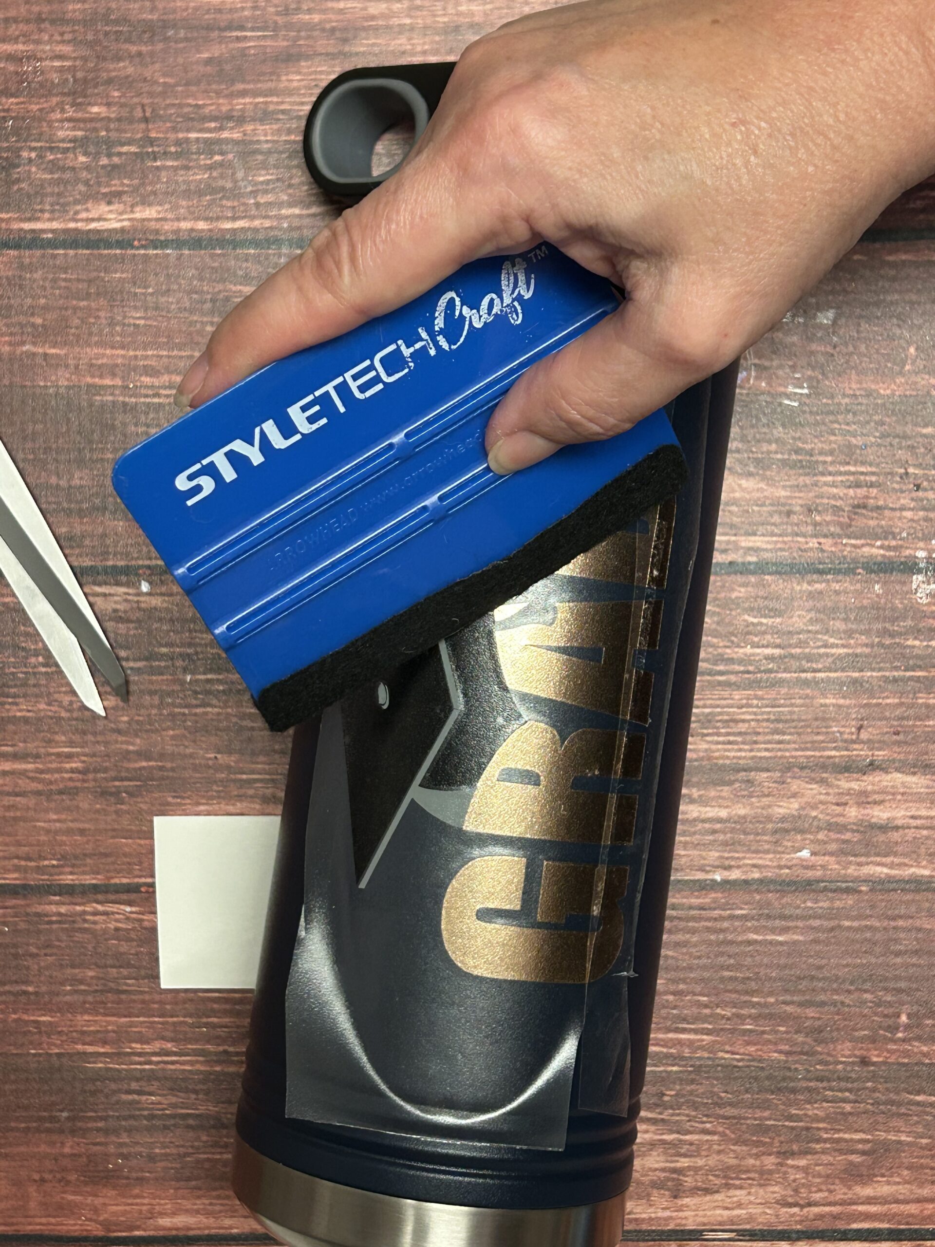 aplly vinyl to tumbler